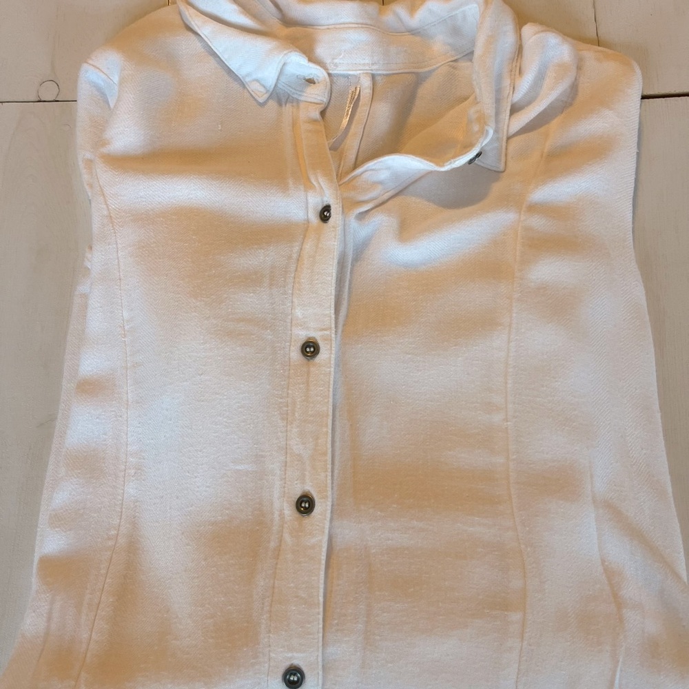 We the Free Oversized Women’s Off-White Button Down Collared Comfortable Shirt - Picture 6 of 6
